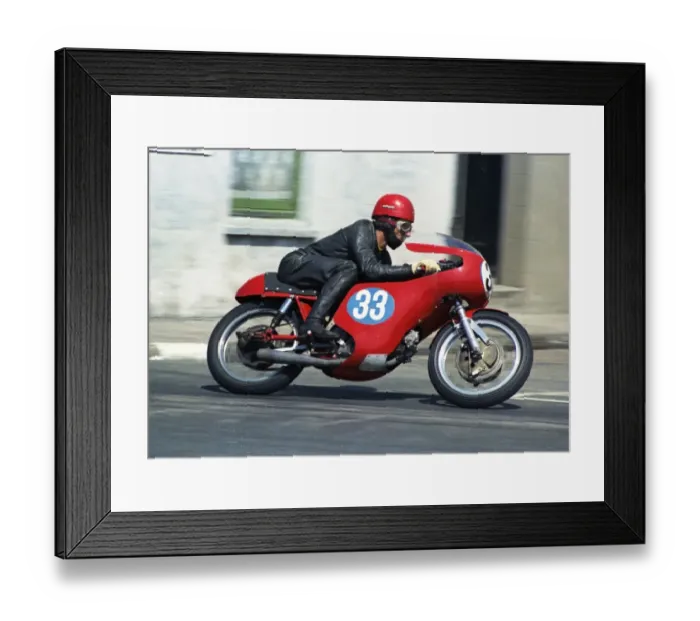 Framed Print : Angelo Bergamonti (Aermacchi) 1969 Junior TT Framed Print : Angelo Bergamonti (Aermacchi) 1969 Junior TT