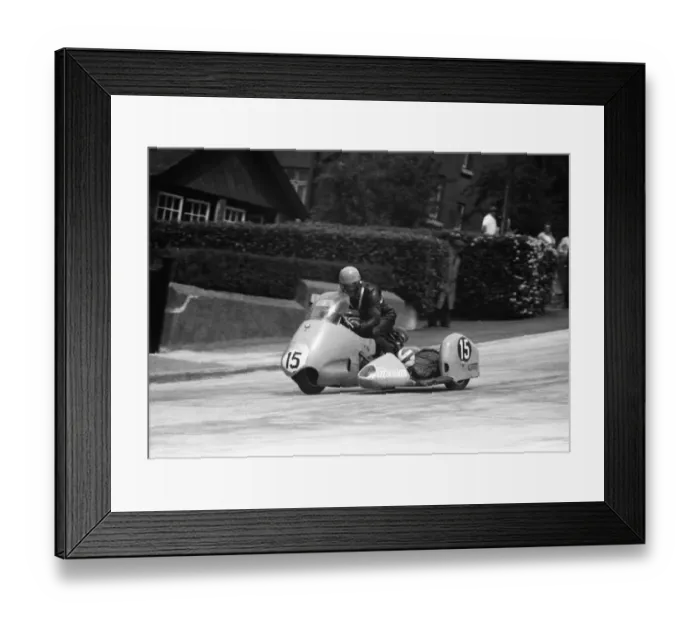 Framed Print : Bill Beevers & John Chisnall (Norton) 1960 Sidecar TT