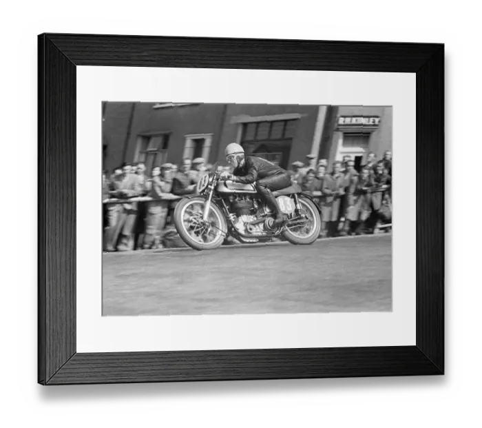 Framed Print : Eric Briggs (Norton) 1951 Senior TT Framed Print : Eric Briggs (Norton) 1951 Senior TT
