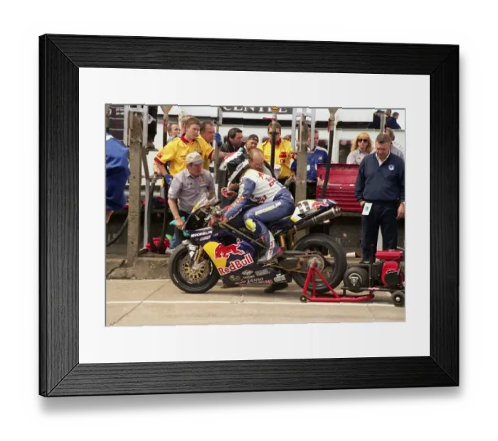 Framed Print : James Courtney (Ducati) 1999 Senior TT