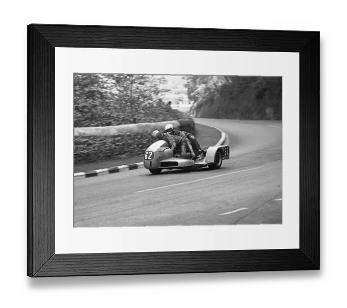 Framed Print : Ron Coxon & Stuart Collins (Konig) 1976 500 Sidecar TT pactice Framed Print : Ron Coxon & Stuart Collins (Konig) 1976 500 Sidecar TT pactice
