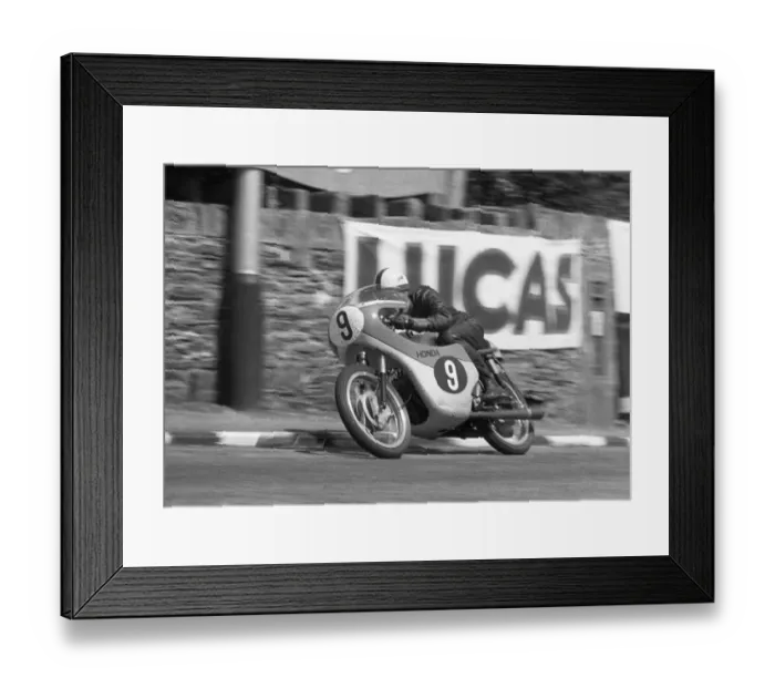 Framed Print : Derek Minter (Honda) 1962 Ultra Lightweight TT Framed Print : Derek Minter (Honda) 1962 Ultra Lightweight TT