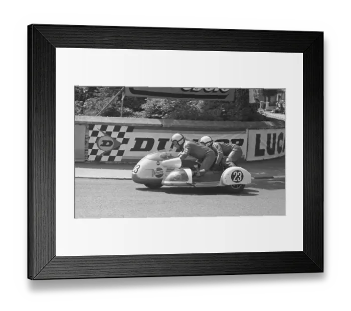 Framed Print : Roger Dutton & Tony Wright (BMW) 1975 500cc Sidecar TT Framed Print : Roger Dutton & Tony Wright (BMW) 1975 500cc Sidecar TT