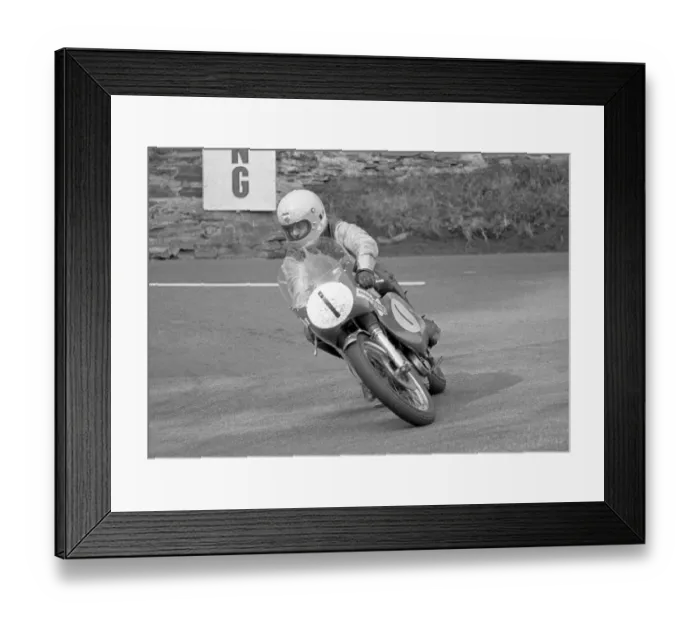 Framed Print : Tom Dickie (Matchless) 1972 Senior TT Framed Print : Tom Dickie (Matchless) 1972 Senior TT