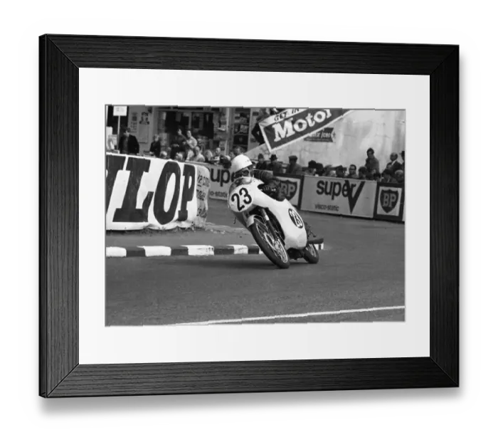 Framed Print : Gary Dickinson (Honda) 1966 Ultra Lightweight TT Framed Print : Gary Dickinson (Honda) 1966 Ultra Lightweight TT