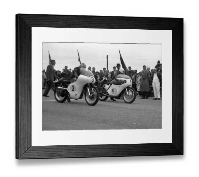 Framed Print : Michelle Duff (Matchless) and John Hartle (Gilera) 1963 Senior TT Framed Print : Michelle Duff (Matchless) and John Hartle (Gilera) 1963 Senior TT