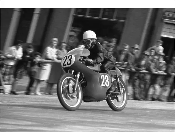 Gary Dickinson (Ducati) 1961 Ultra Lightweight TT