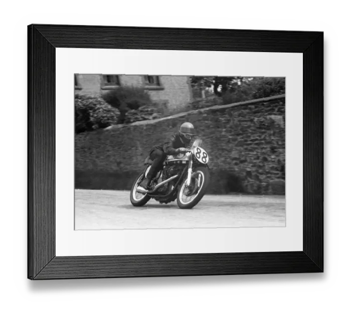 Framed Print : Frank Fox (Norton) 1957 Junior TT Framed Print : Frank Fox (Norton) 1957 Junior TT