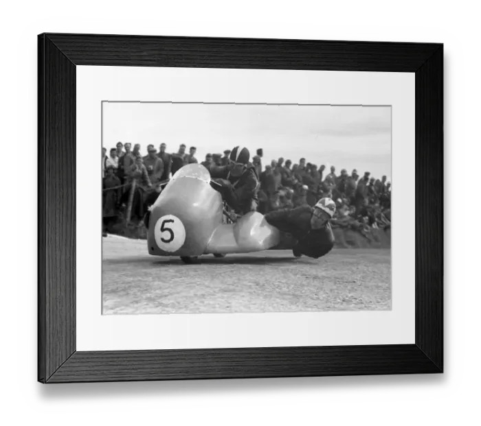 Framed Print : Charlie Freeman & John Chisnall (Norton) 1957 Sidecar TT Framed Print : Charlie Freeman & John Chisnall (Norton) 1957 Sidecar TT