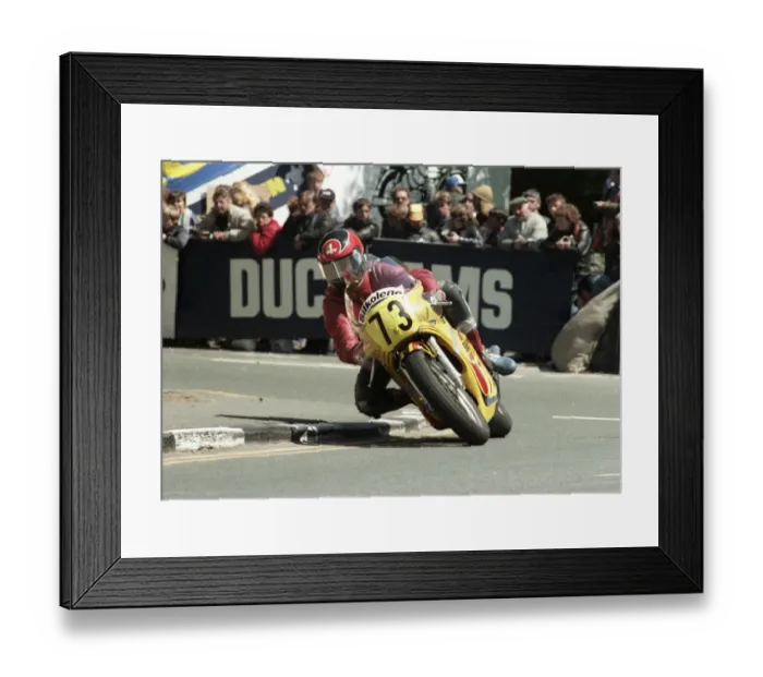 Framed Print : Andrew Graves (Yamaha) 1985 Senior TT Framed Print : Andrew Graves (Yamaha) 1985 Senior TT