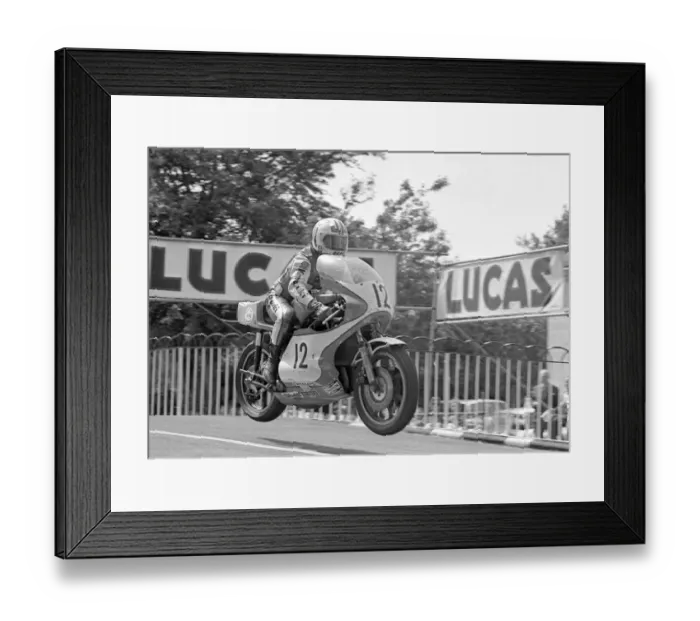 Framed Print : Mick Grant (Kawasaki) 1975 Classic TT