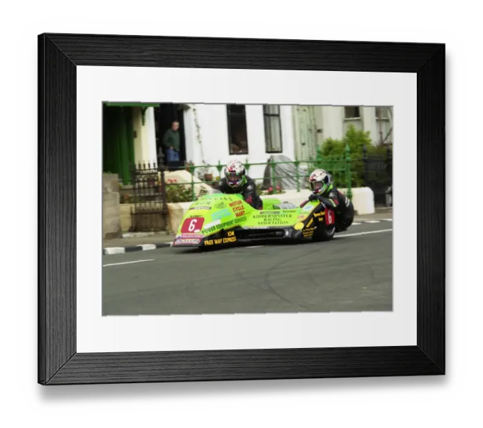 Framed Print : Kenny Howles & Doug Jewell (Ireson Mistral Kawasaki) 2000 Sidecar TT Framed Print : Kenny Howles & Doug Jewell (Ireson Mistral Kawasaki) 2000 Sidecar TT
