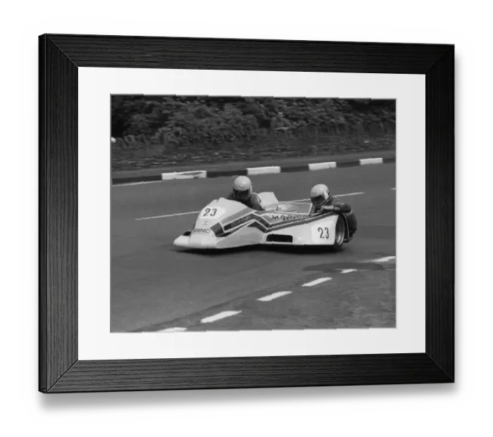 Framed Print : Dennis Holmes & Steve Bagnall (Yamaha) 1985 Sidecar TT