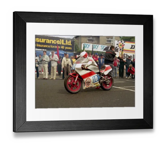Framed Print : Bob Heath (Yamaha) 1987 Junior TT Framed Print : Bob Heath (Yamaha) 1987 Junior TT