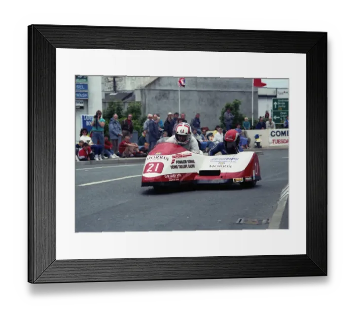 Framed Print : Mick Hamblin & Keith Roberts (Yamaha) 1990 Sidecar TT Framed Print : Mick Hamblin & Keith Roberts (Yamaha) 1990 Sidecar TT