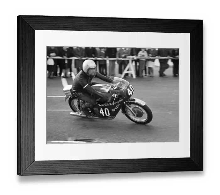 Framed Print : Dick Hunter (Suzuki) 1975 Production TT Framed Print : Dick Hunter (Suzuki) 1975 Production TT