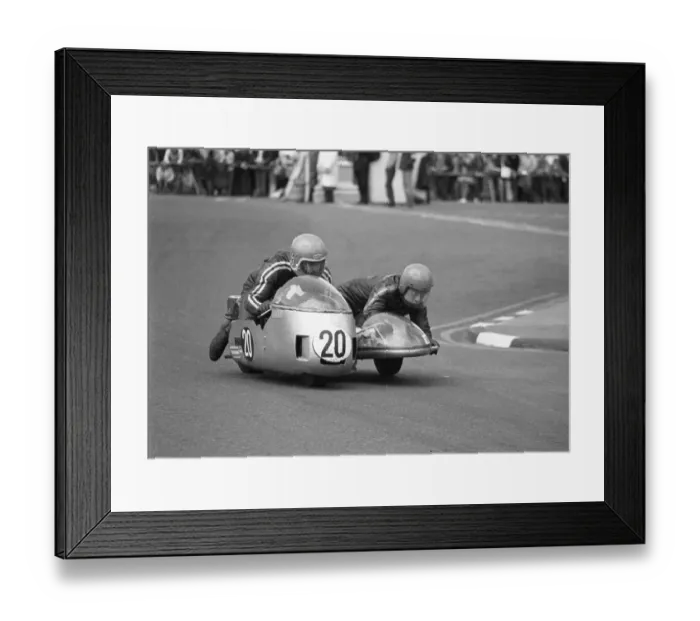 Framed Print : Dick Hawes & Eddie Kiff (Cooper Weslake) 1974 500 Sidecar TT Framed Print : Dick Hawes & Eddie Kiff (Cooper Weslake) 1974 500 Sidecar TT