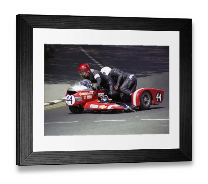 Framed Print : Canadian Vic Hudson & Robin Udall (Suzuki) 1974 500 Sidecar TT Framed Print : Canadian Vic Hudson & Robin Udall (Suzuki) 1974 500 Sidecar TT