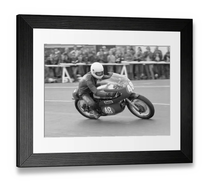 Framed Print : Bob Hill (Aermacchi) 1984 Historic 350 TT Framed Print : Bob Hill (Aermacchi) 1984 Historic 350 TT