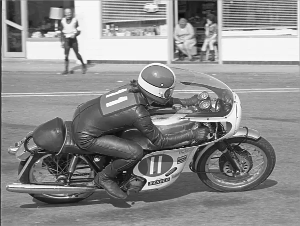 Ken Huggett (Triumph) 1972 Production 750 TT