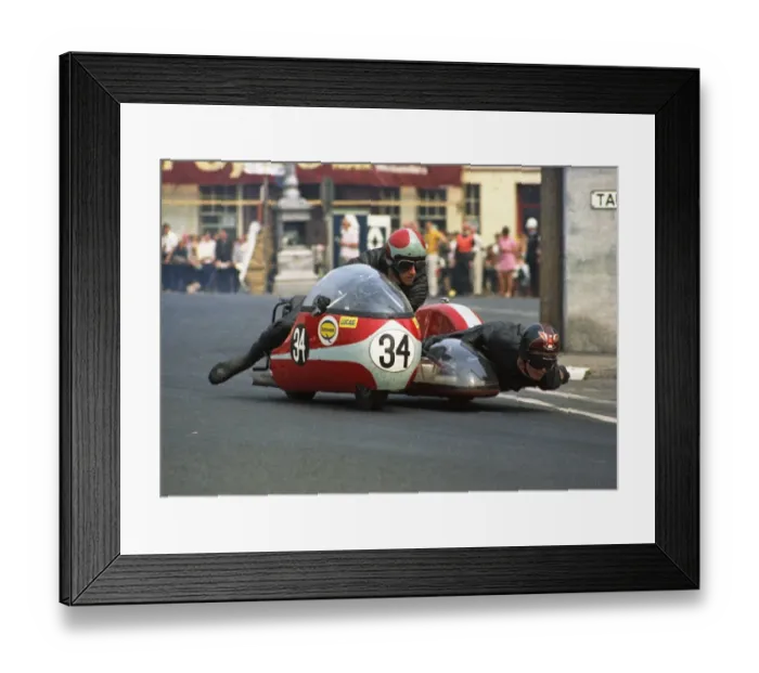 Framed Print : Pete Hardcastle & R Janes (Chuck Triumph) 1970 500 Sidecar TT Framed Print : Pete Hardcastle & R Janes (Chuck Triumph) 1970 500 Sidecar TT
