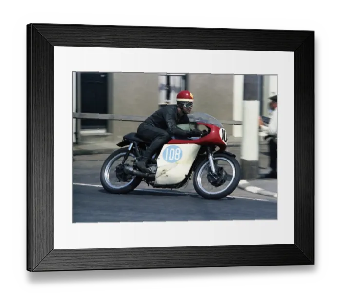 Framed Print : Vic Hilton (Norton) 1967 Junior TT Framed Print : Vic Hilton (Norton) 1967 Junior TT