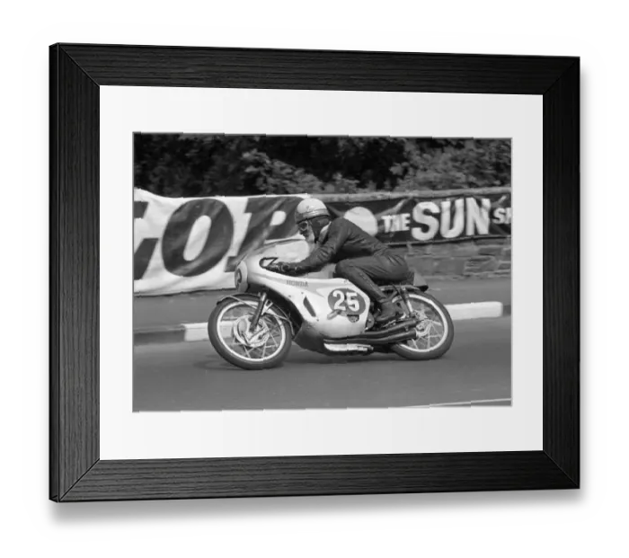 Framed Print : Mike Hailwood (Honda) 1966 Ultra Lightweight TT Framed Print : Mike Hailwood (Honda) 1966 Ultra Lightweight TT