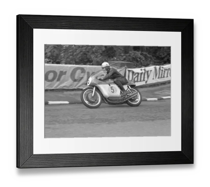 Framed Print : Mike Hailwood (MV) 1965 Senior TT Framed Print : Mike Hailwood (MV) 1965 Senior TT