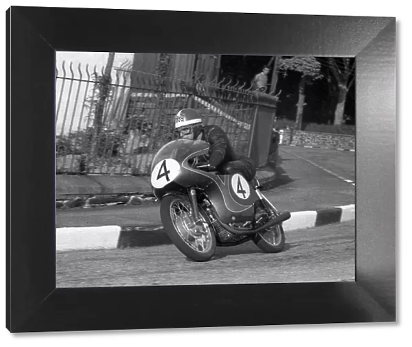 Mike Hailwood (Ducati) 1959 Ultra Lightweight TT