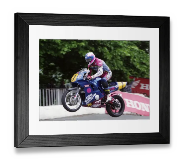 Framed Print : Nick Jefferies (Honda) 1994 Supersport 600 TT Framed Print : Nick Jefferies (Honda) 1994 Supersport 600 TT