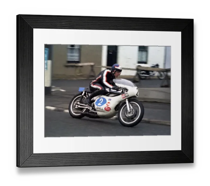 Framed Print : Tony Jefferies (Yamsel) 1971 Junior TT Framed Print : Tony Jefferies (Yamsel) 1971 Junior TT