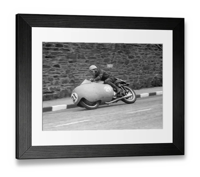 Framed Print : Ken Kavanagh (Guzzi) 1955 Senior TT Framed Print : Ken Kavanagh (Guzzi) 1955 Senior TT
