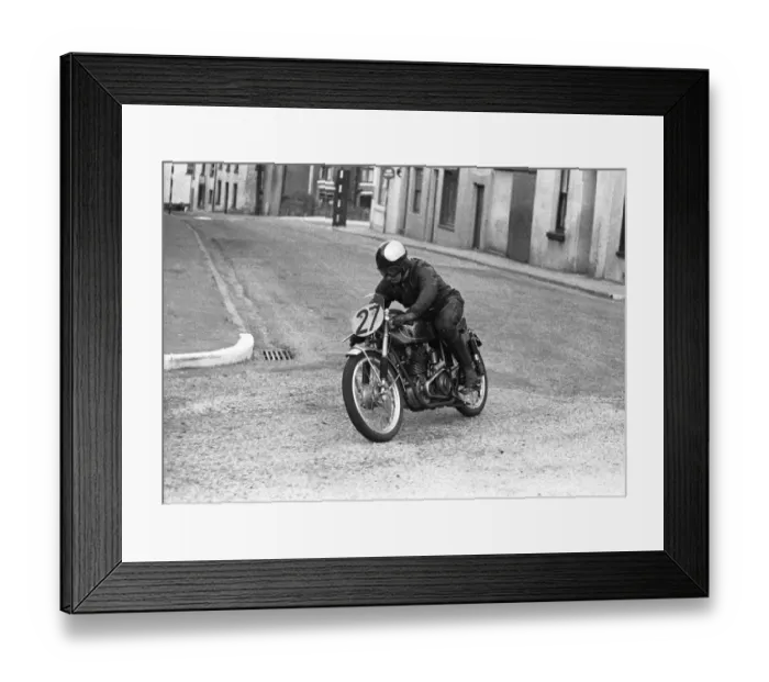 Framed Print : Dennis Lashmar (LEF) 1954 Ultra Lightweight TT