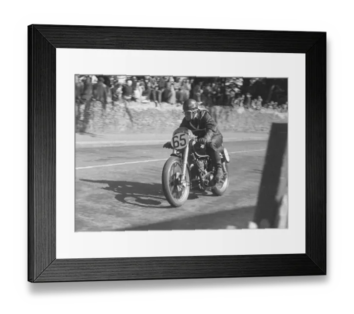 Framed Print : Monty Lockwood (AJS) 1952 Junior TT Framed Print : Monty Lockwood (AJS) 1952 Junior TT