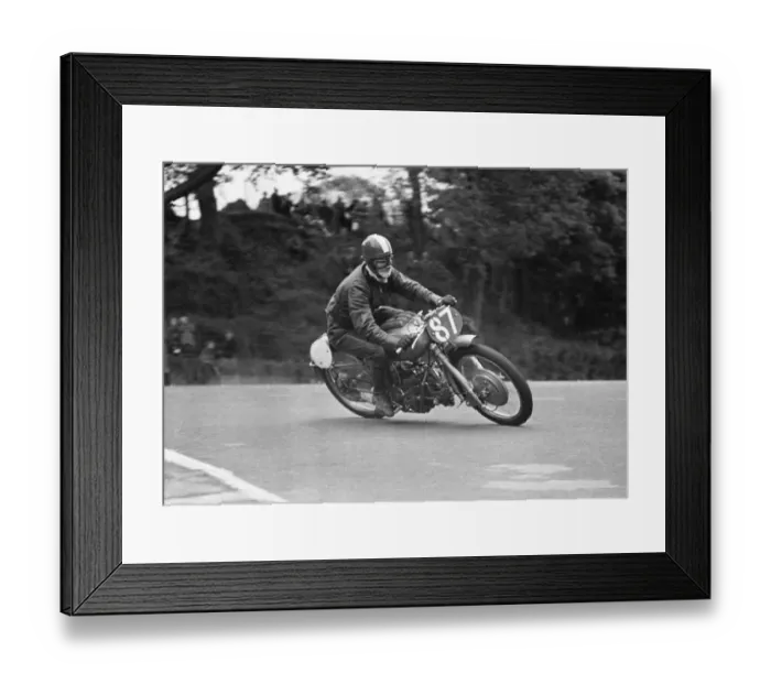 Framed Print : Enrico Lorenzetti (Guzzi) 1949 Lightweight TT Framed Print : Enrico Lorenzetti (Guzzi) 1949 Lightweight TT