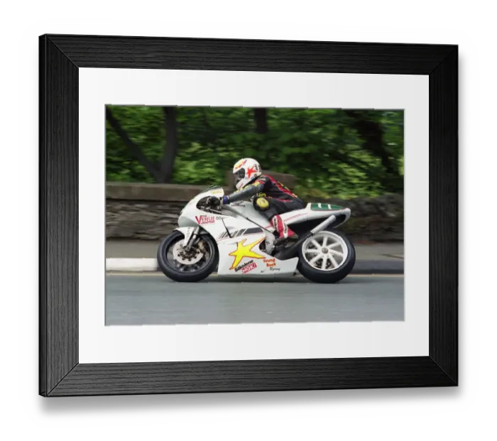 Framed Print : Darran Lindsay (Honda) 2000 Lightweight TT