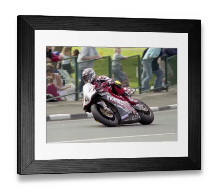 Framed Print : John McGuinness (Ducati) 2003 Formula One TT
