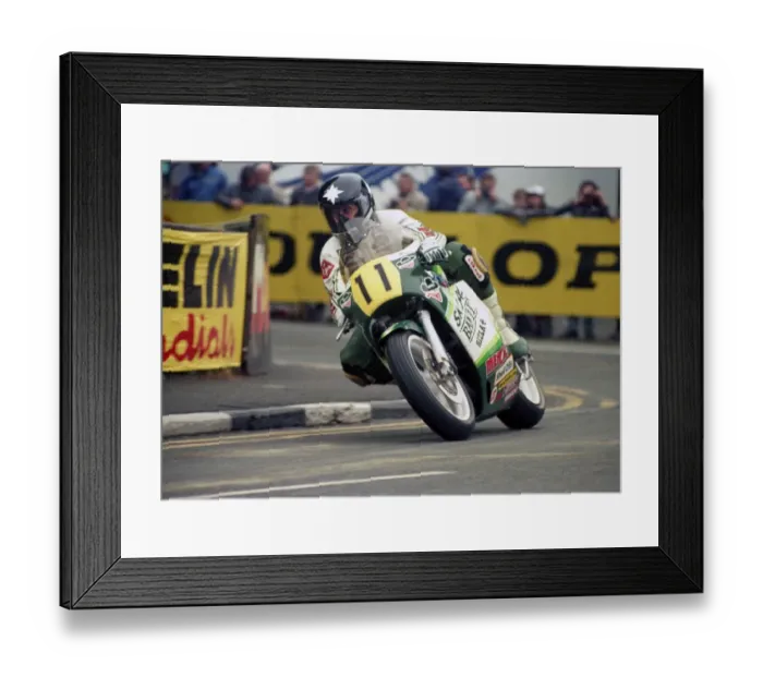 Framed Print : Roger Marshall (Suzuki) 1987 Senior TT Framed Print : Roger Marshall (Suzuki) 1987 Senior TT