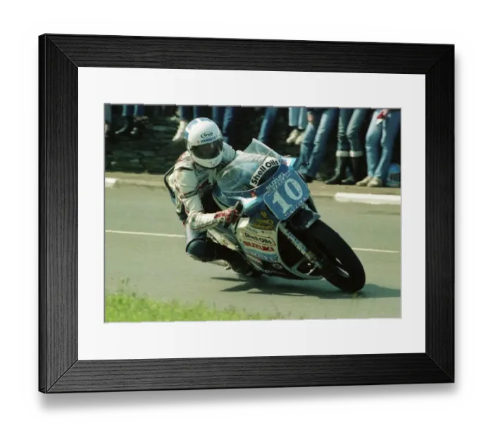 Framed Print : Phil Mellor (Suzuki) 1986 Production B TT Framed Print : Phil Mellor (Suzuki) 1986 Production B TT