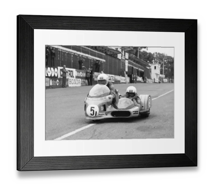 Framed Print : Graham Milton & John Brushwood (British Magnum) 1977 Sidecar TT Framed Print : Graham Milton & John Brushwood (British Magnum) 1977 Sidecar TT