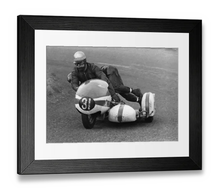Framed Print : Matty Mines & Geoff Davis (Matchless) 1971 500 Sidecar TT Framed Print : Matty Mines & Geoff Davis (Matchless) 1971 500 Sidecar TT