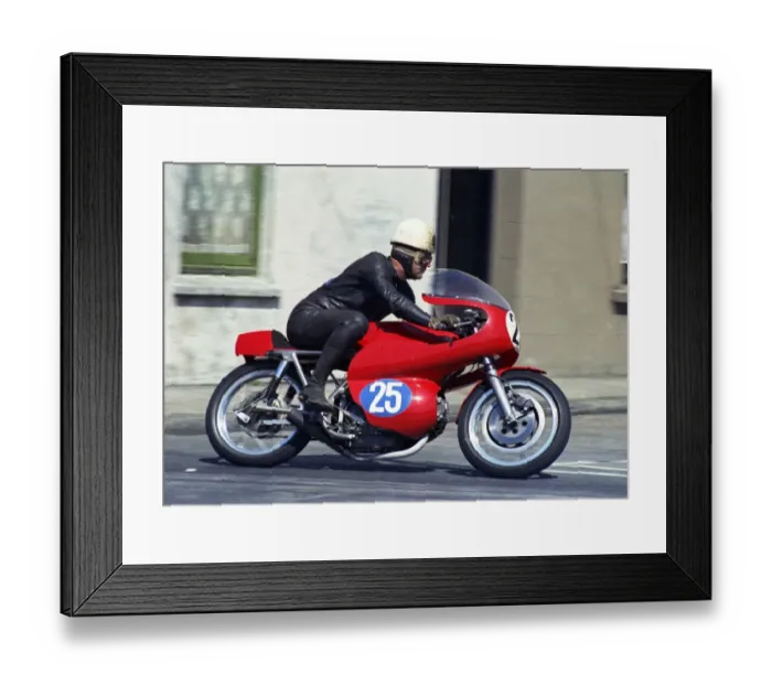 Framed Print : Billy McCosh (Aermacchi) 1969 Junior TT Framed Print : Billy McCosh (Aermacchi) 1969 Junior TT
