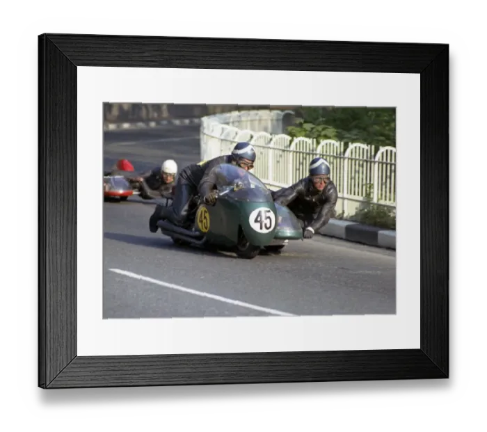 Framed Print : Ian McDonald & Andre Witherington (Triumph) 1969 750 Sidecar TT Framed Print : Ian McDonald & Andre Witherington (Triumph) 1969 750 Sidecar TT