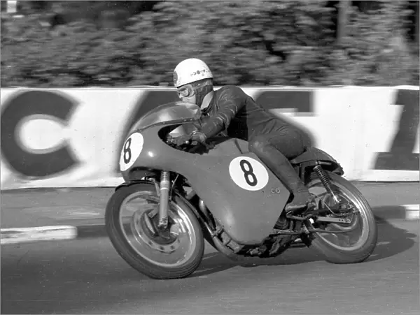 Billy McCosh (Matchless) 1966 Senior TT