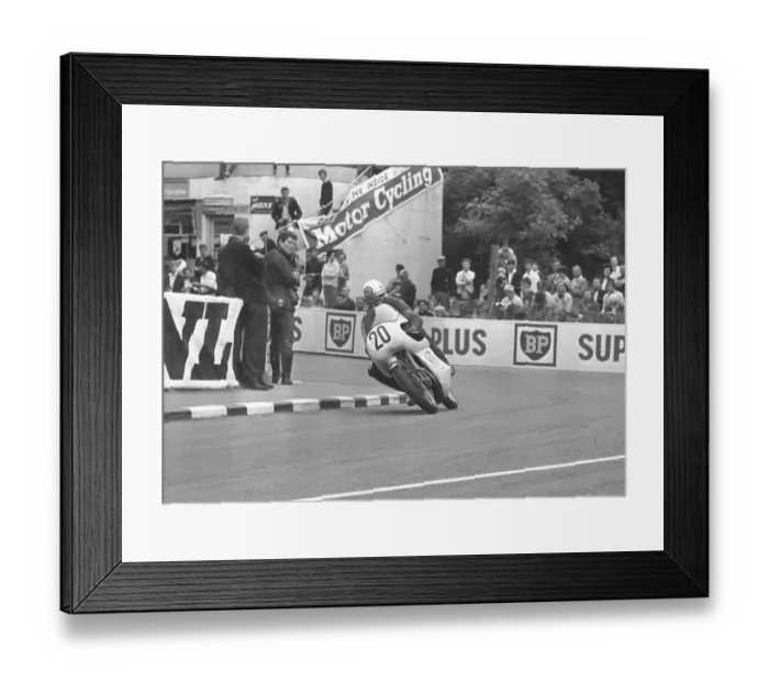 Framed Print : Syd Mizen (Greeves) 1965 Lightweight TT Framed Print : Syd Mizen (Greeves) 1965 Lightweight TT