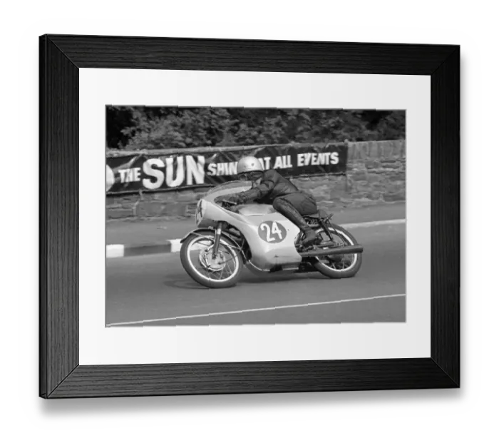 Framed Print : Steve Murray (Honda) 1966 Ultra Lightweight TT Framed Print : Steve Murray (Honda) 1966 Ultra Lightweight TT