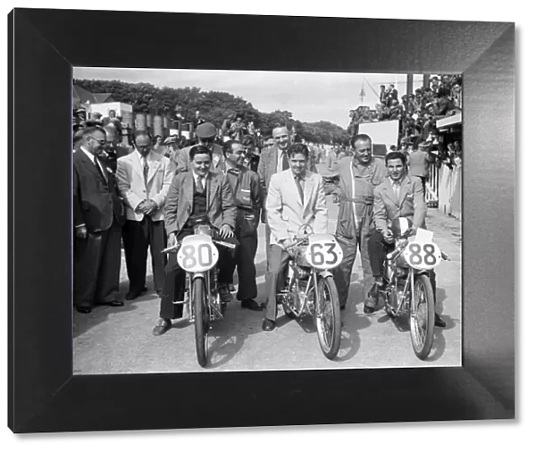 The Mondial team, 1952 Ultra Lightweight TT