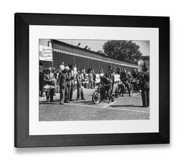 Framed Print : George Morrison (Norton) 1950 Junior TT Framed Print : George Morrison (Norton) 1950 Junior TT