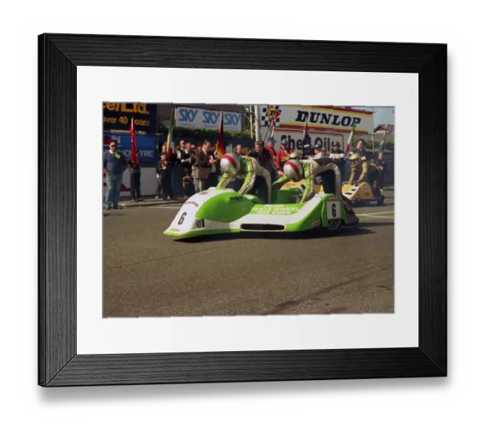 Framed Print : Warwick Newman & Eddie Yarker (Ireson Yamaha) 1987 Sidecar TT