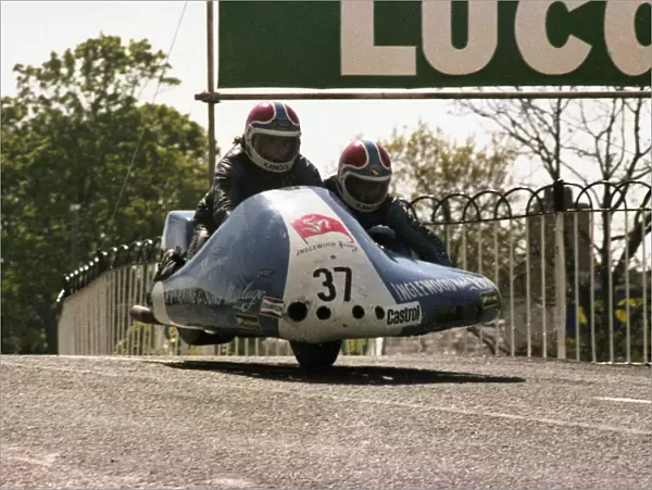 Artie Oates & Edda Oates (Inglewood Kawasaki) 1979 Sidecar TT